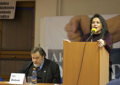 Jako první z panelistů vystoupila na setkání předsedkyně Suverenity Jana Bobošíková